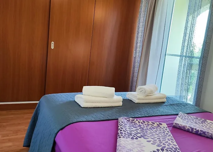 Flora Apartment *