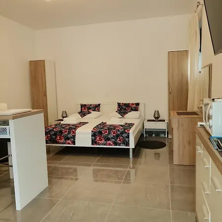 Apartmán Flora *