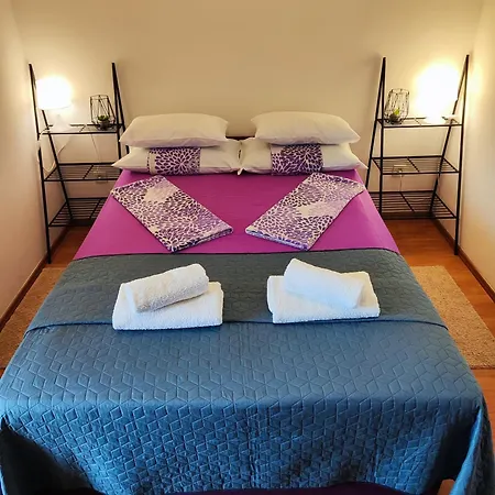 Flora Apartment