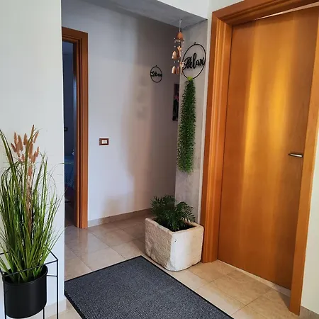 Flora Apartmán *
